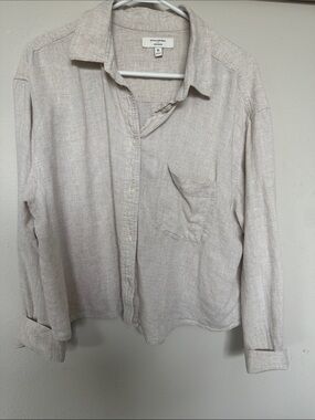 Banana Republic Linen-Blend Cropped Button-Up in Light Beige